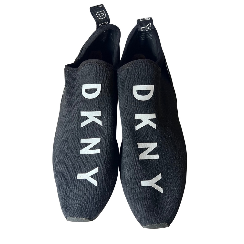 DKNY Women's Abbi Lightweight Slip On Comfort Sneaker, Black/White Size 10M